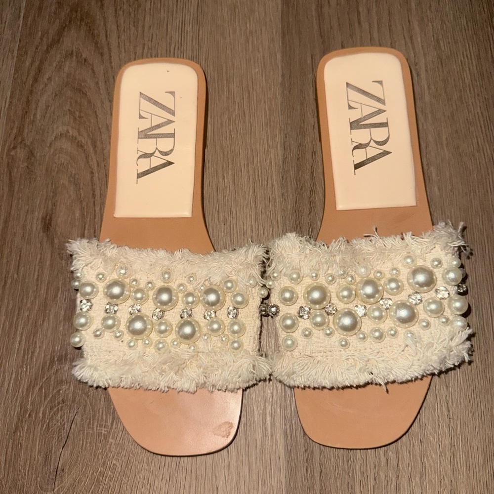 Zara Women's Cream Sandals with Pearl Details